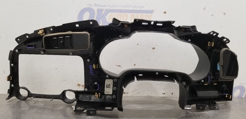 14 CHEVY CORVETTE C7 1LT DASH PANEL SPEEDOMETER RADIO TRIM BEZEL