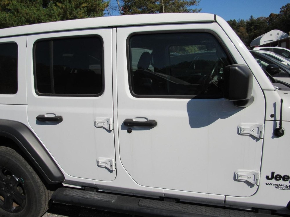 TJ 2021 Glove Box 999812