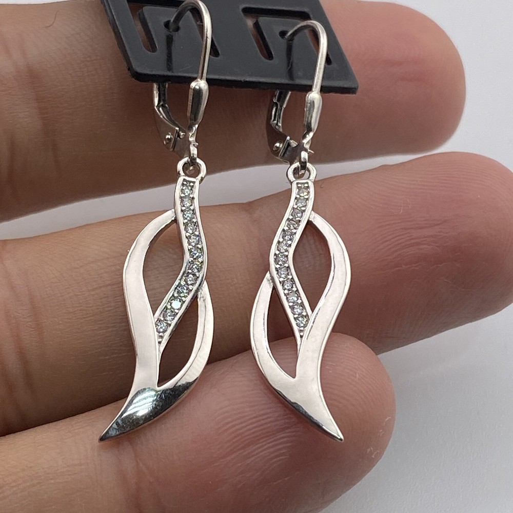 Leaf Shaped Design Extraordinary Beautiful Sterling Silver925 Ladies Earring