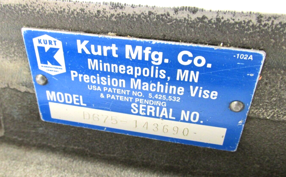 KURT ANGLOCK 6" MILLING MACHINE VISE w/ JAWS & HANDLE - #D675