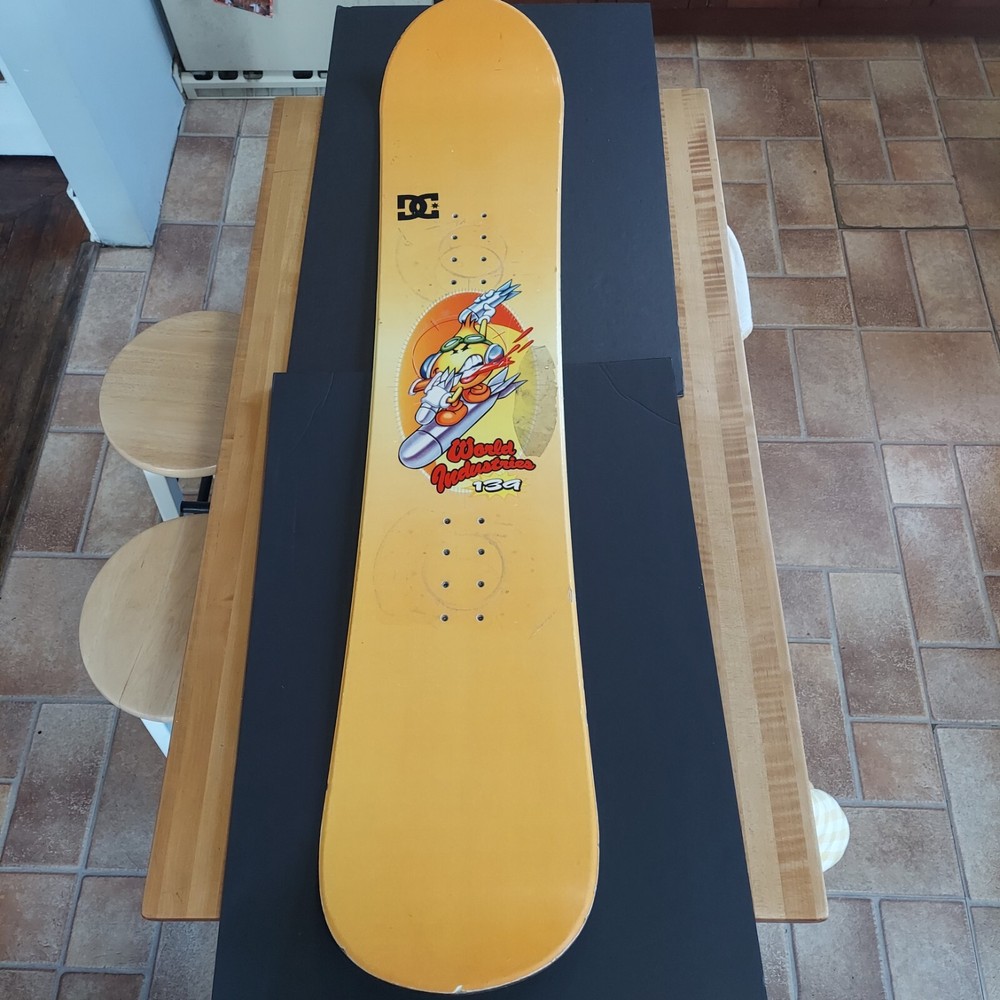 World Industries Snowboard 139cm USED see pics