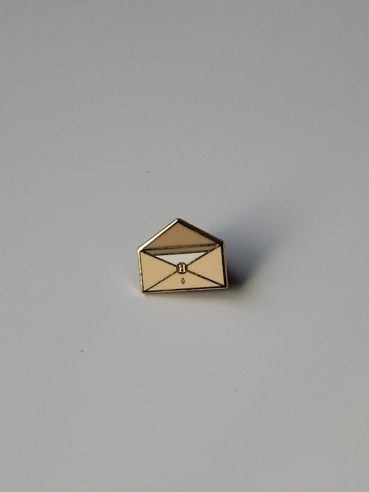 Acceptance Letter Mini Enamel Pin Hogwarts Harry Potter