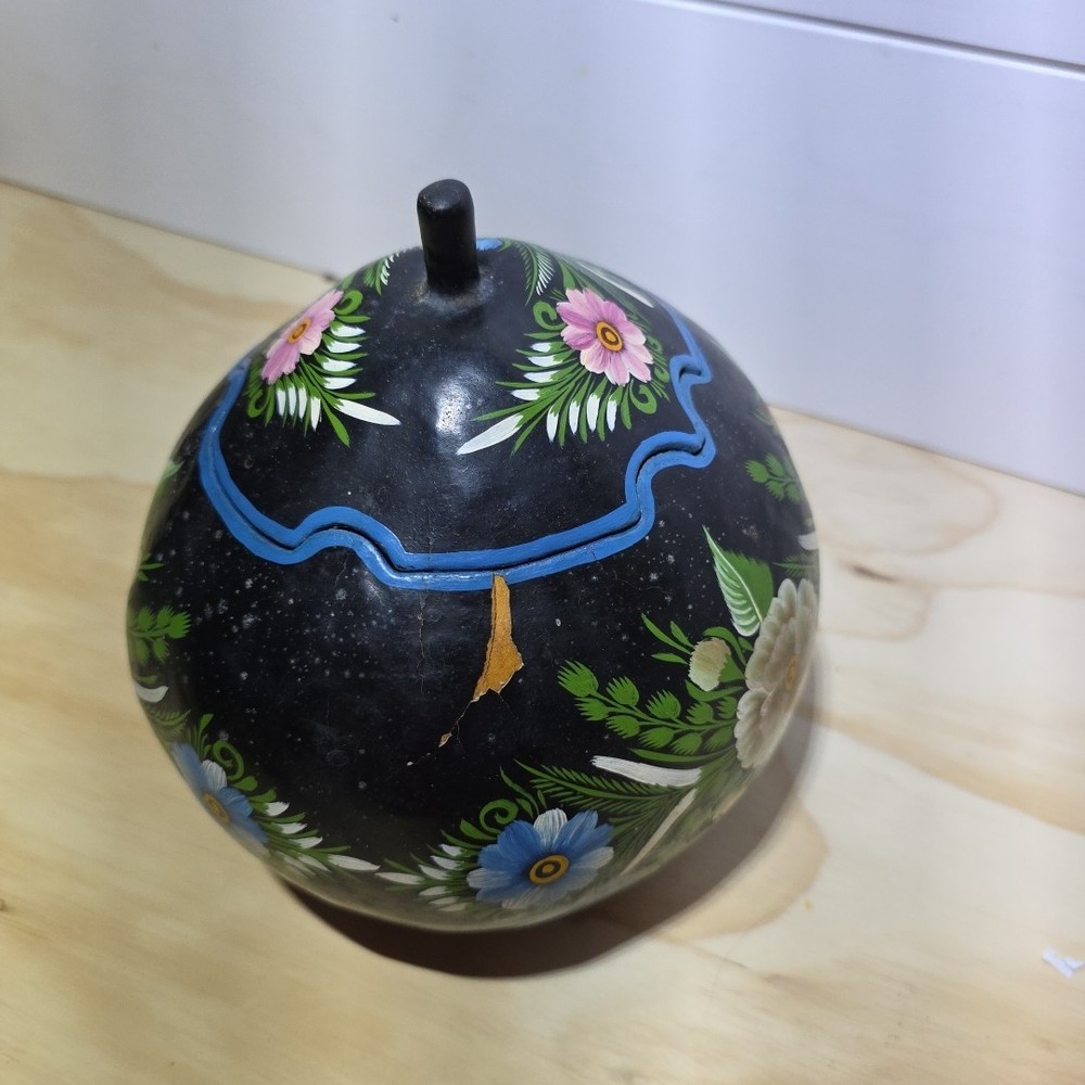 Gourd Hand Painted Floral Pattern Black with lid