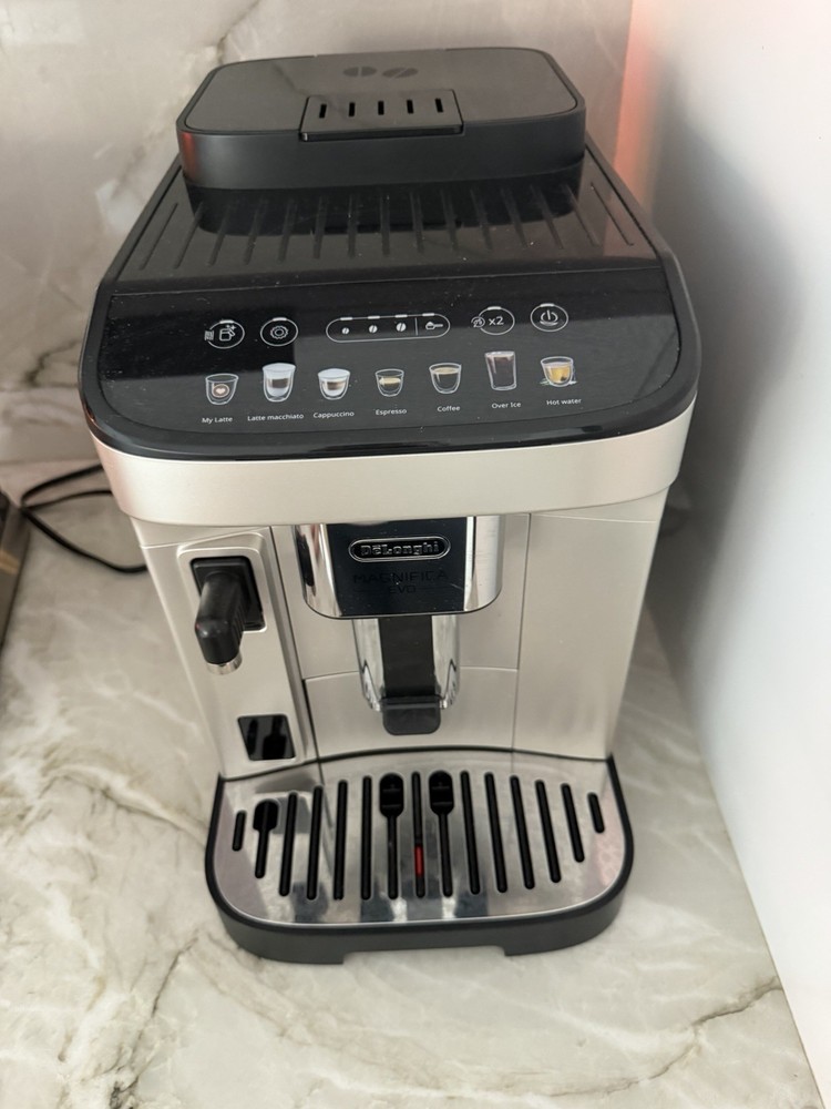Magnifica Evo ECAM29084SB Fully Automatic Espresso Machine