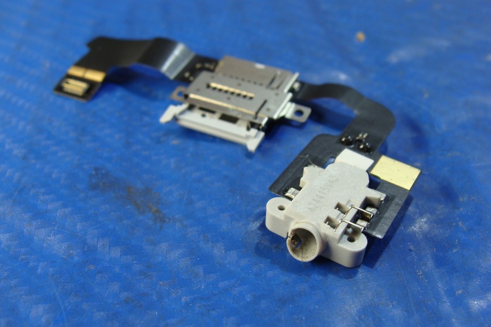 Microsoft Surface 10.8" 1645 Genuine SD Card and Audio Jack Cable GLP*