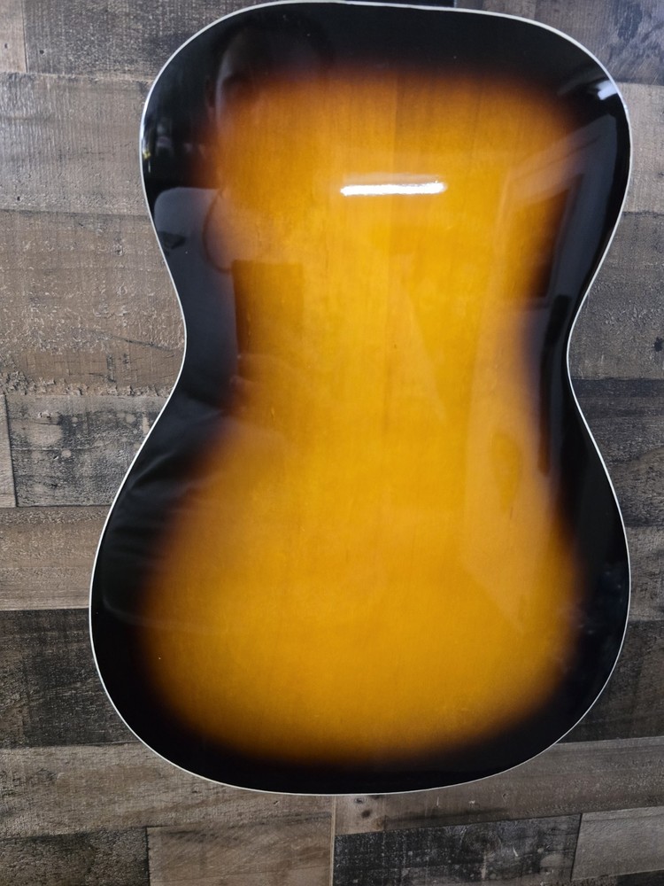 Morgan Monroe Resonator Square Neck.