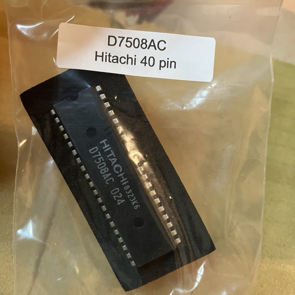 Hitachi D7508AC – 40-Pin Microprocessor IC