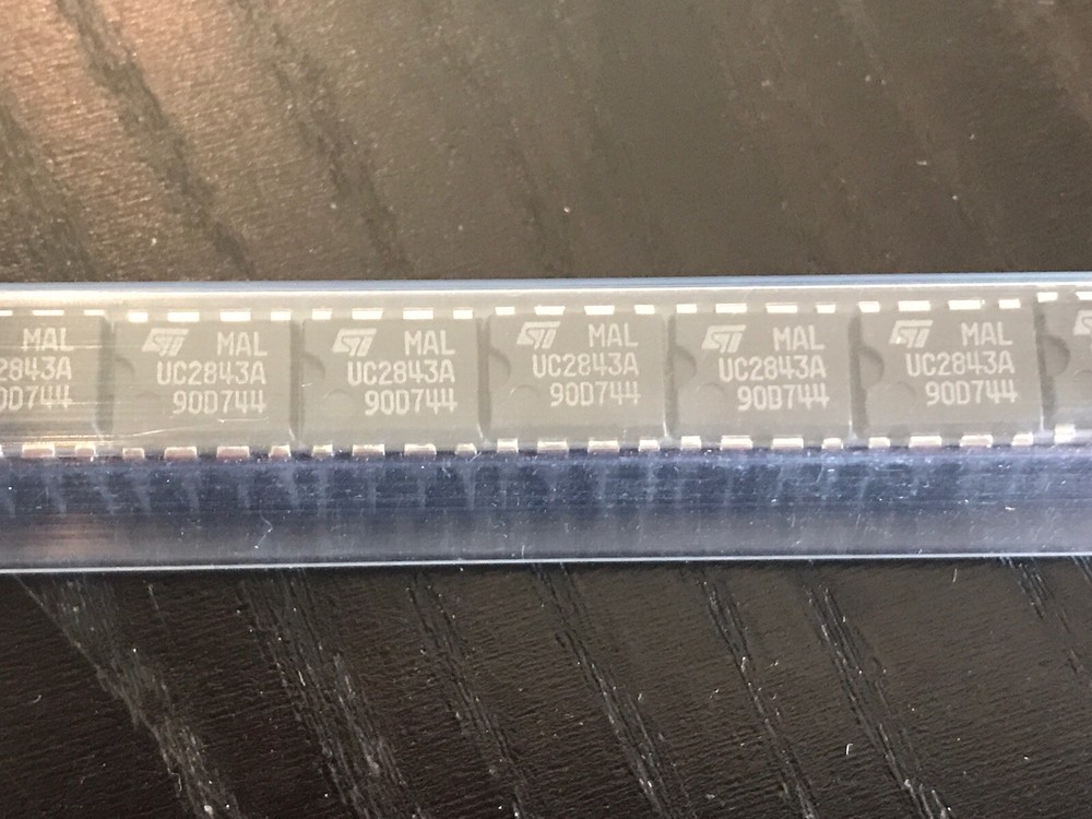 UC2843AN  DiP (50 Pcs)SGS-THOMSON