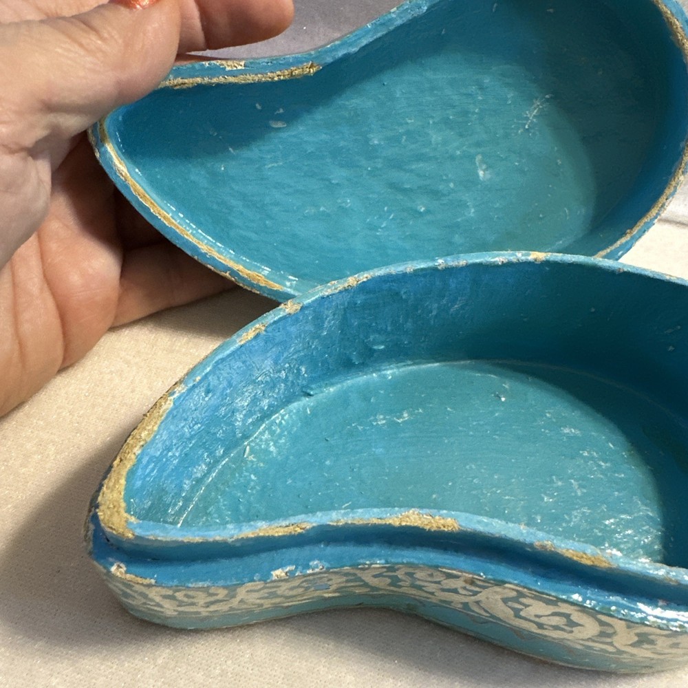 Vintage Beautiful Paper Mache Hand Painted Box