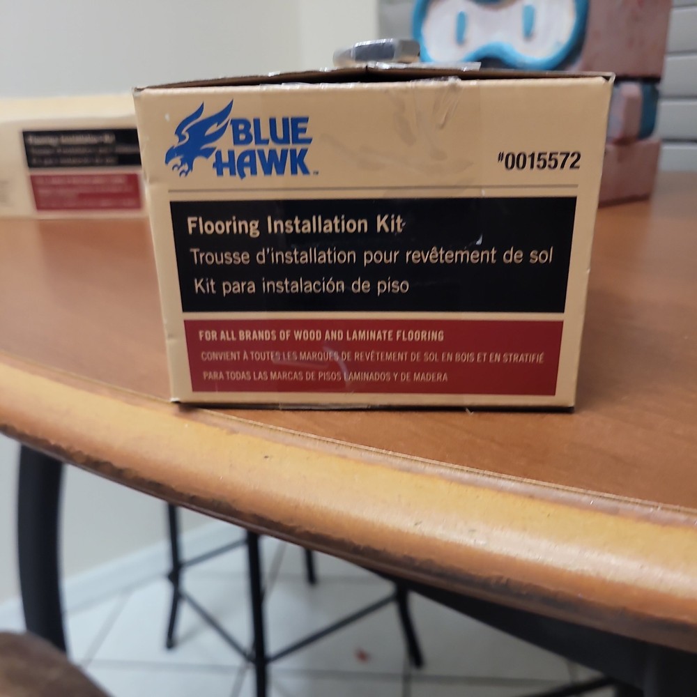 Blue Hawk Flooring Installation kit Tapping block, pull bar 30 expansion spacers