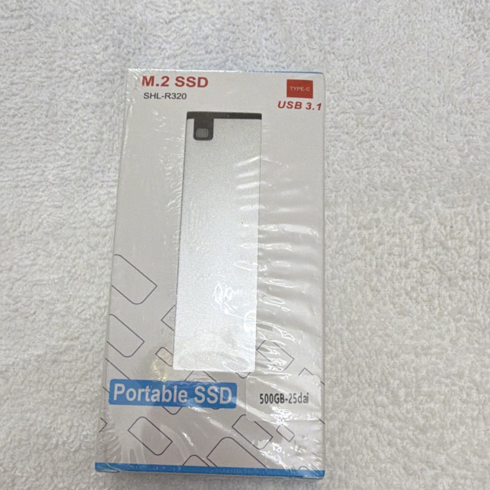 SHL-R320 Portable External SSD 500GB M.2 Silver USB 3.1 Type-C