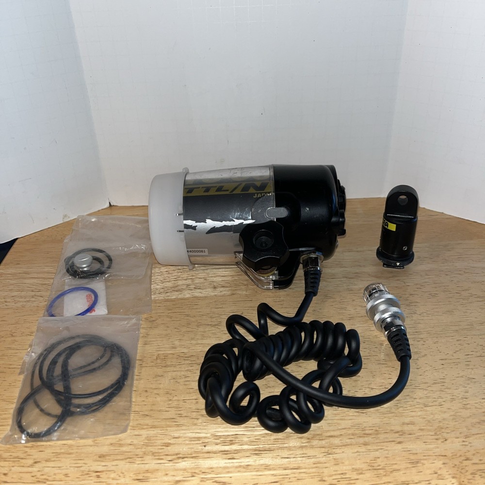 SEA & SEA UNDERWATER CAMERA STROBE YS-50