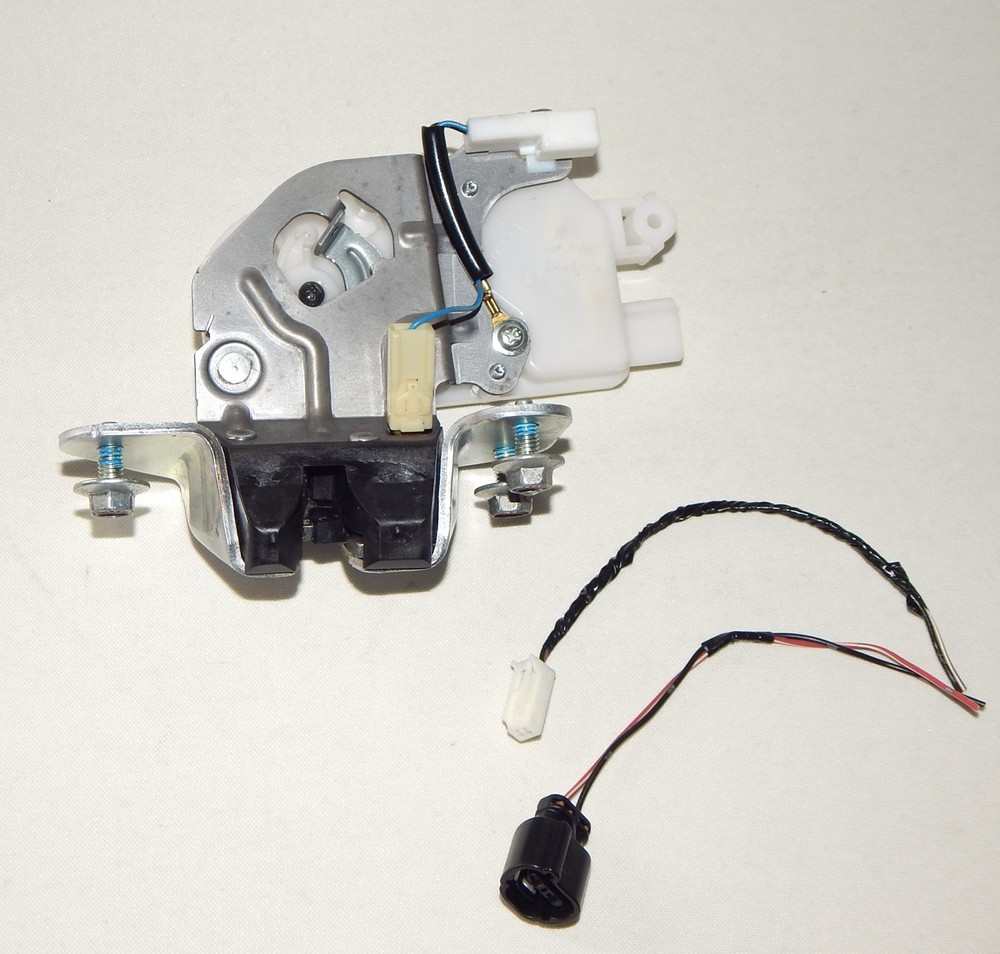 2010-14 MITSUBISHI LANCER SPORTBACK Hatchback Latch Lock Hatch Actuator Release
