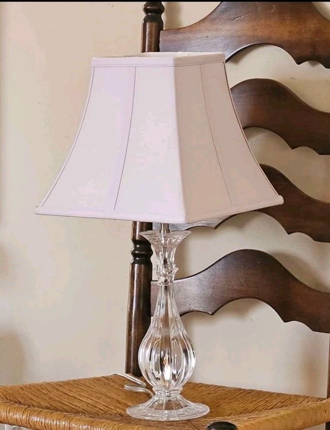 "Laura Ashley" Acrylic Clear Crystal Table Lamp EUC