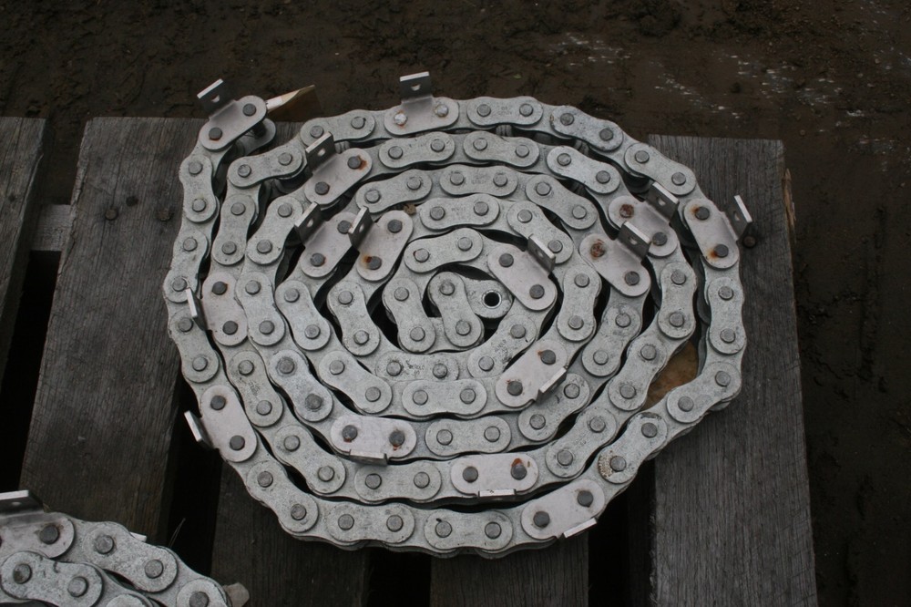 Roller Chain 10ft Long, 120 Links Steel
