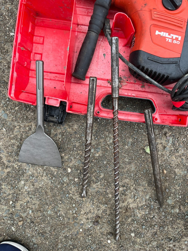 Hilti Hammer Drill TE 50 with 4 bits