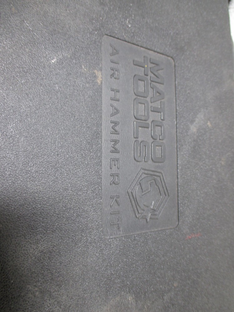 Matco Tools Air Chisel MTCR2 w/ Case & 5 Bits