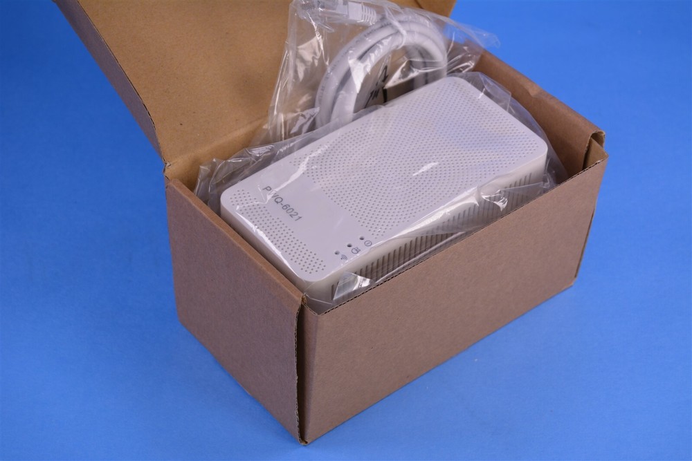 2 Zinwell PowerLine 1 Gbps Internet Wi-Fi Extender Long Distance Solution Kit