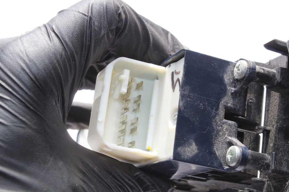 2009-2013 TOYOTA MATRIX FRONT LEFT MASTER WINDOW CONTROL SWITCH R1953