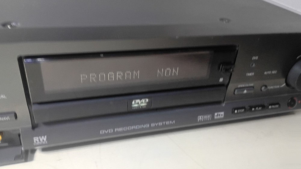 Good Working Pioneer PRC-9000 DVD Recorder + Several Cables