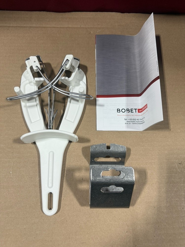 BOBET Sharp Easy Pull Through Knife Sharpener - Made in France - White NEW