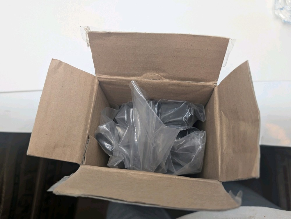 New in Box Studio Designs Student Field Easel #13152 ~ Black