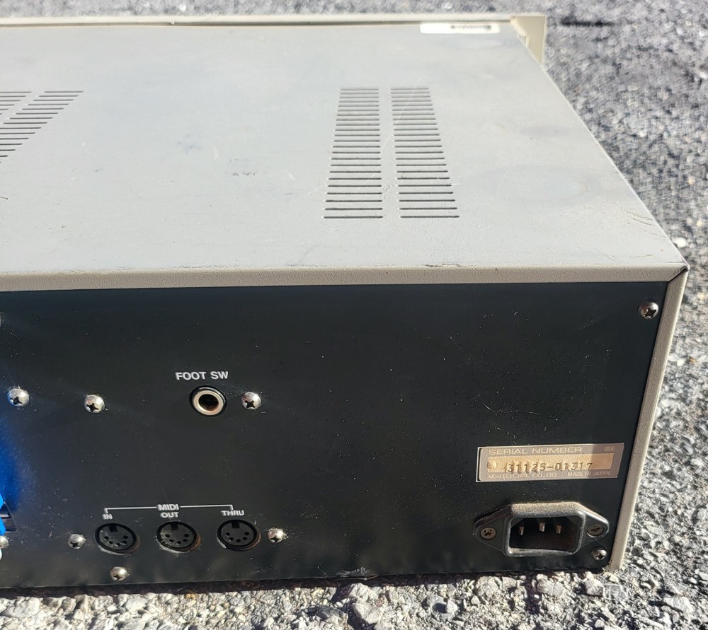 Akai S1000PB MIDI Stereo Sampler