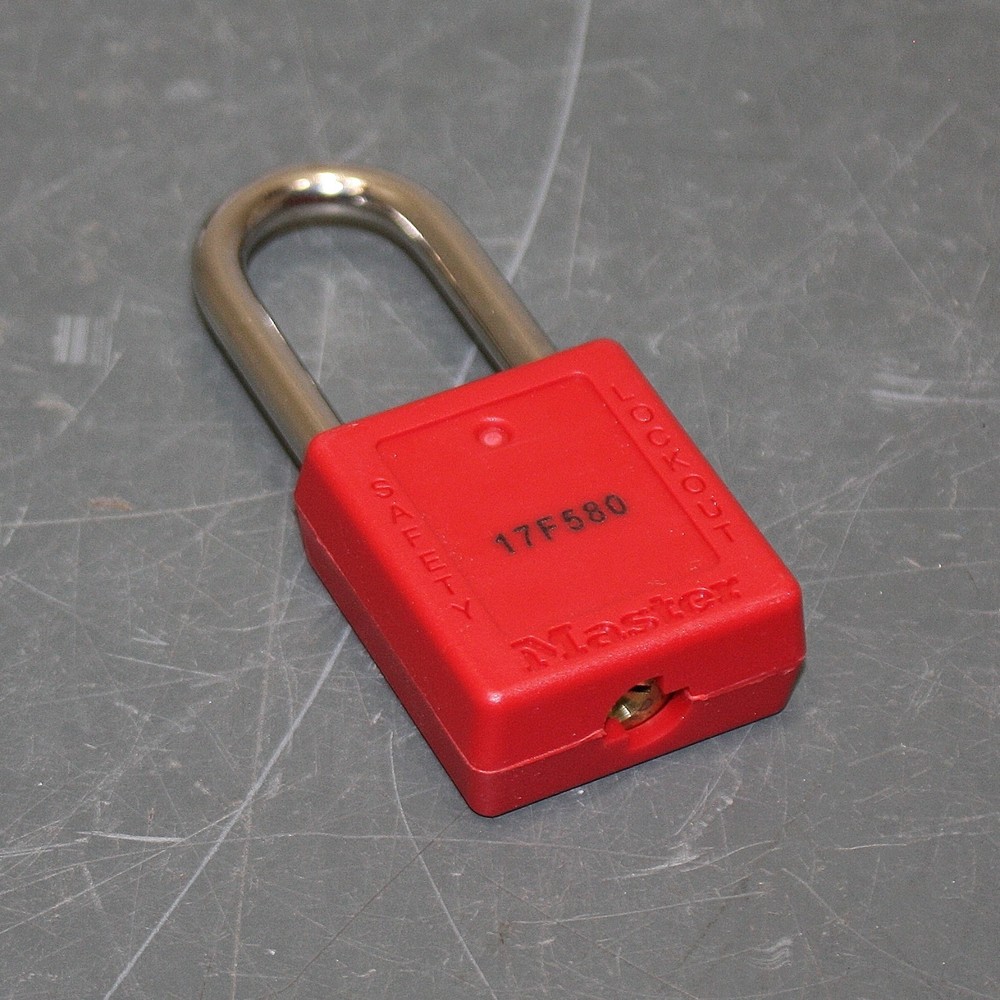 (20) Master Lock Lockout Padlocks 410KAREDLZ1, Keyed Alike, Red Plastic, Pad