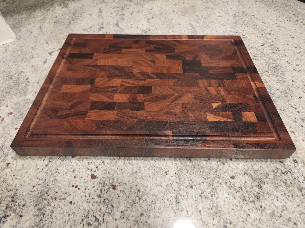 Walnut end grain cutting board 17x13x1.25