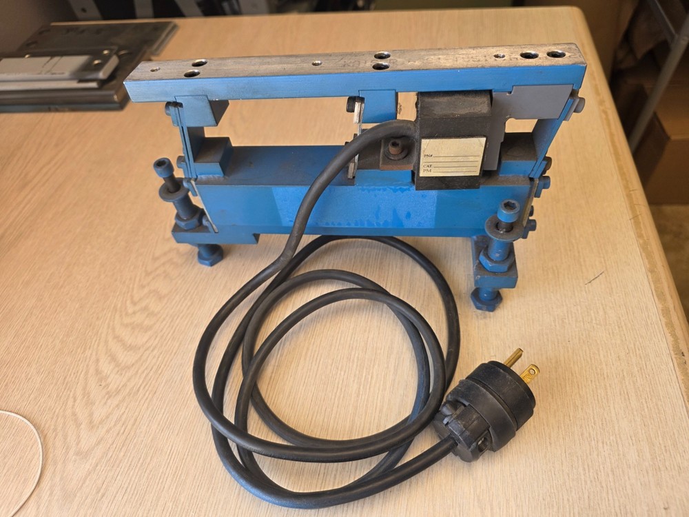 J&J Engineering 3-Post Mini Inline Driver, 120V