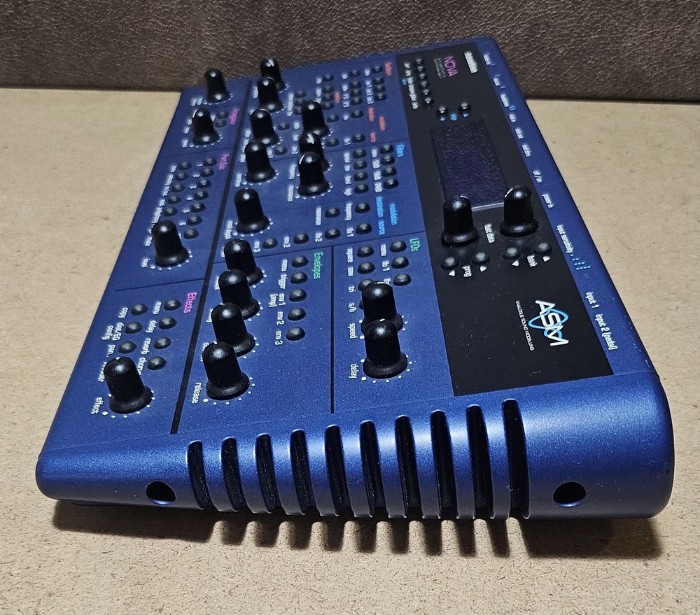 Novation Nova Polyphonic Synthesizer w/ Analogue Sound Modelling -Untested-