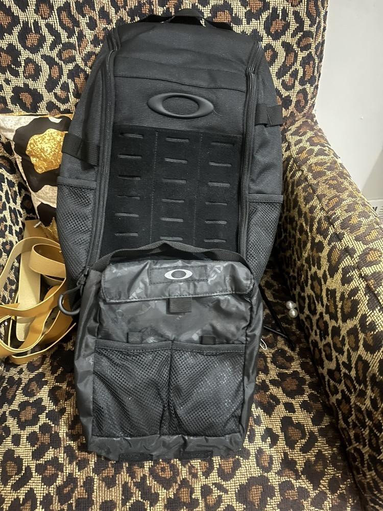Oakley Extractor Sling Pack 2.0