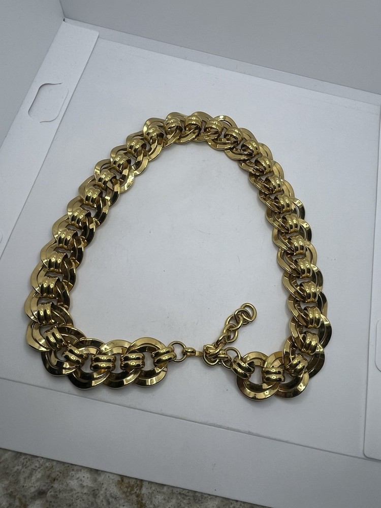 Monet gold tone chunky interlocking links statement necklace vintage