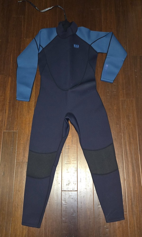 dark lighting wetsuit NWOT SZ M