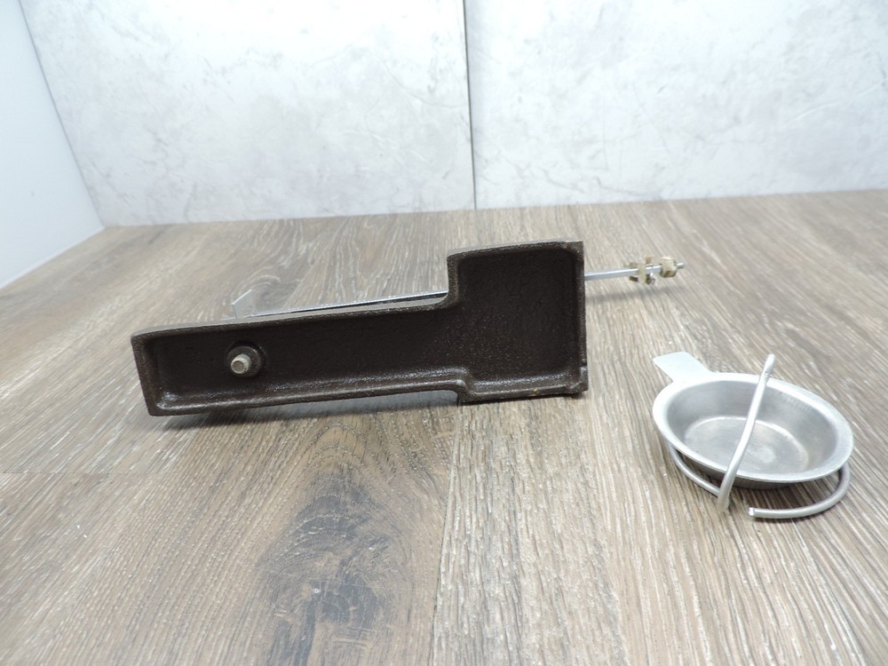 Vintage Herter's Cast Iron Reloading Scale