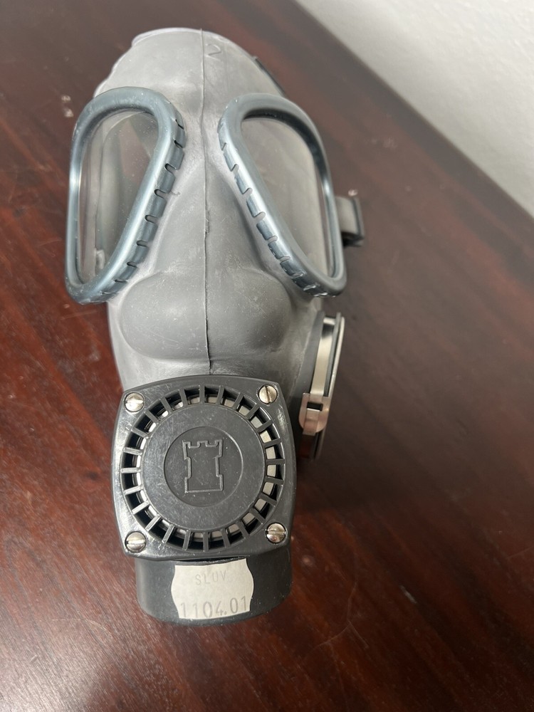 Finnish Gas Mask and 60mm Threaded Filter