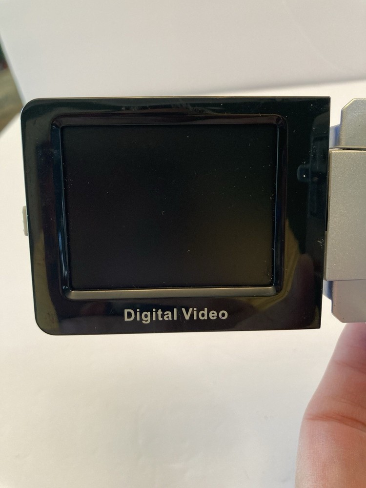 DV5500 MUSTEK Video Camera MPEG4 Digicam No Cords Untested