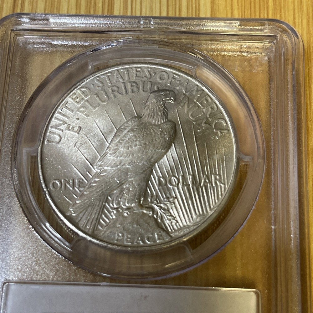 1935 PEACE SILVER DOLLAR PCGS MS62
