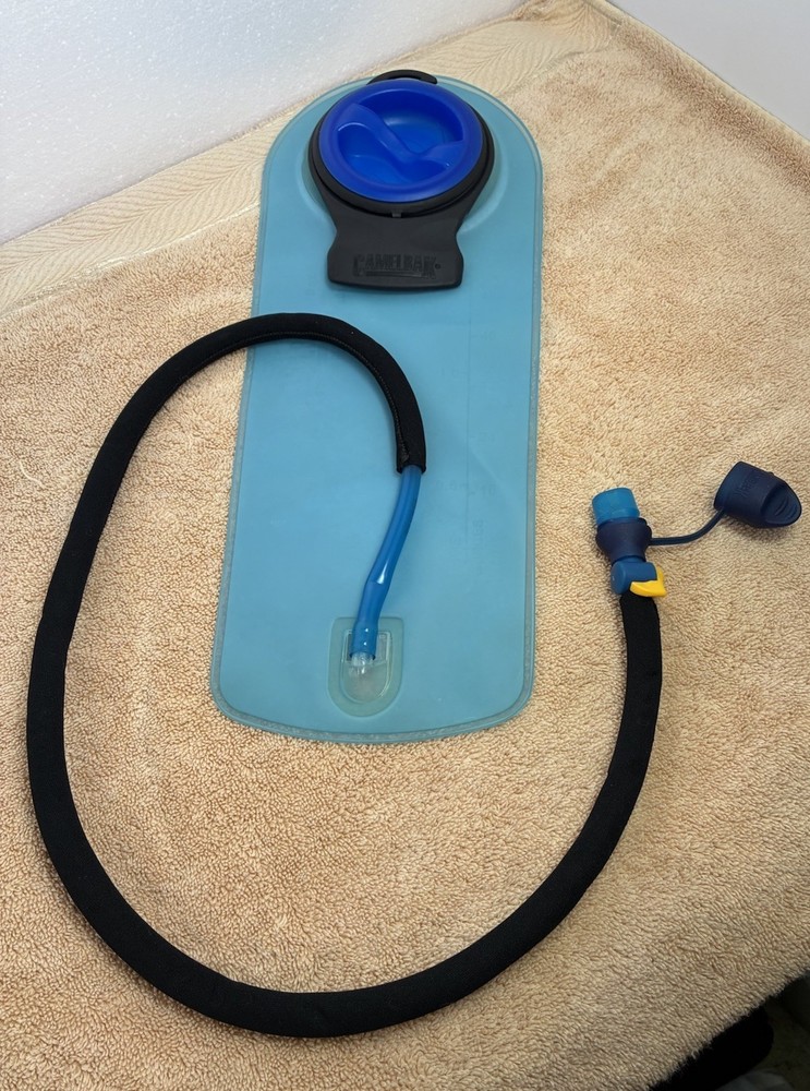 CAMELBAK Hydration Bladder 2 L Water Pack Reservoir Replacement with Filter
