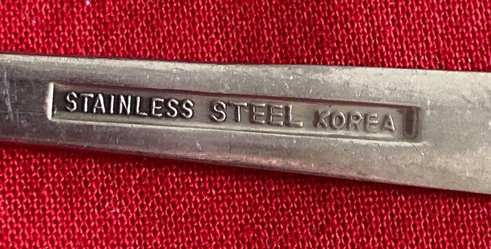 TREMONT Flat Tip Floral Textured Stainless Dinner Fork 7 1/4" Unknown Manf