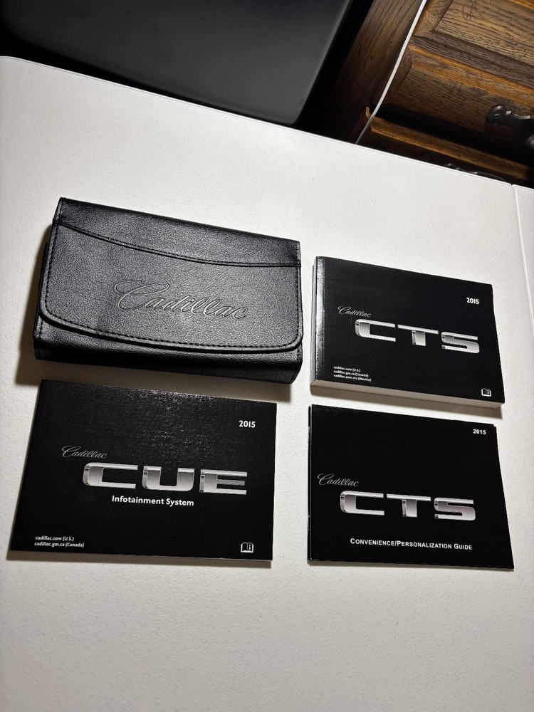 2015 Cadillac CTS Owners Manual's OEM Set