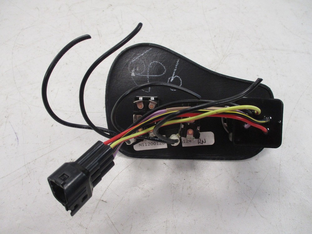 TRACKER IGNITION PANEL W/ KEYS & (2) TOGGLE SWITCH PANEL SILVER 138481 BOAT