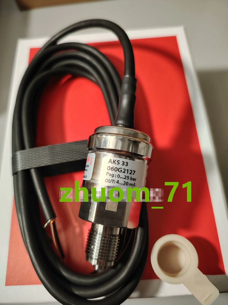 1PC Danfoss pressure sensor AKS33 060G2127
