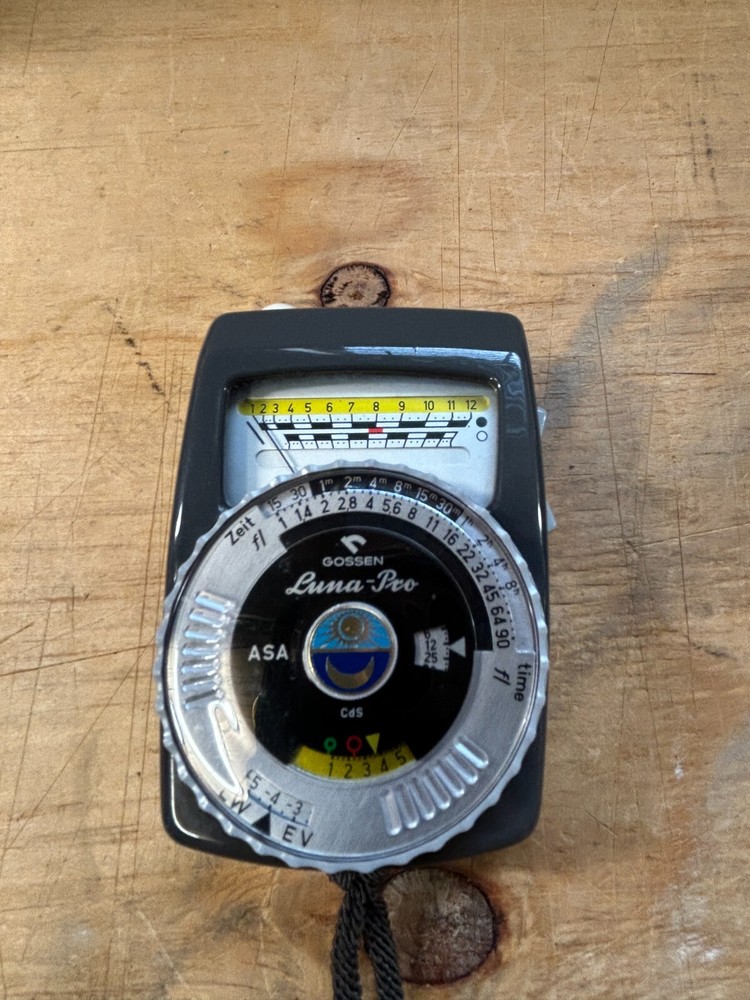 Gossen Luna-Pro Light Meter with Case & Strap Untested