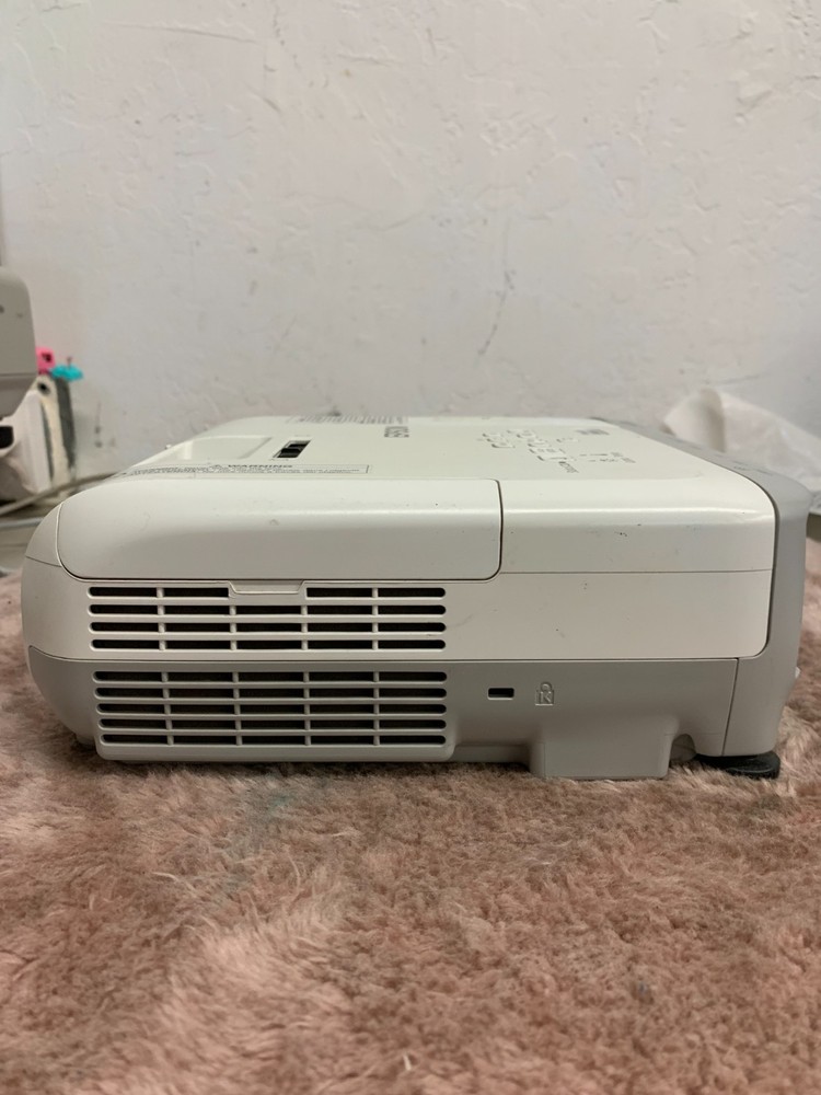 Epson PowerLite 99WH Model: H686A