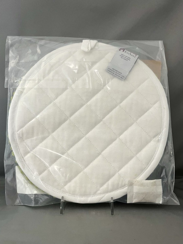 HLCCA Conference 2025 Everything Kitchens “Leaping Lambs” 9” Potholder