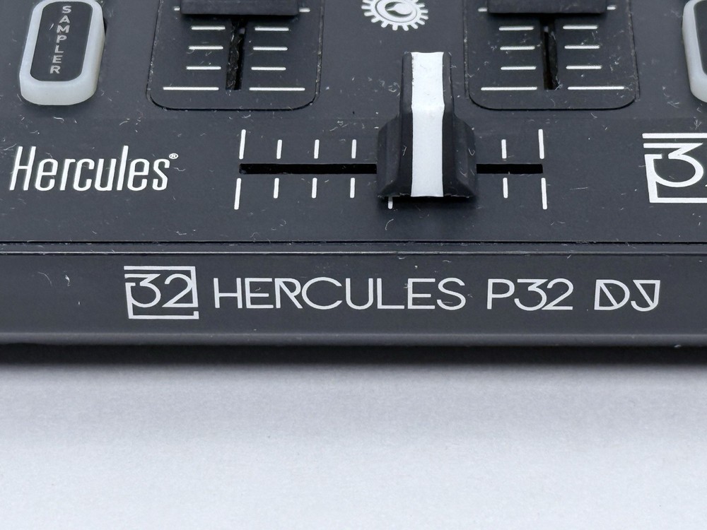 Hercules P32 Advanced DJ Controller with High Performance Pads DJCONTROL-P32