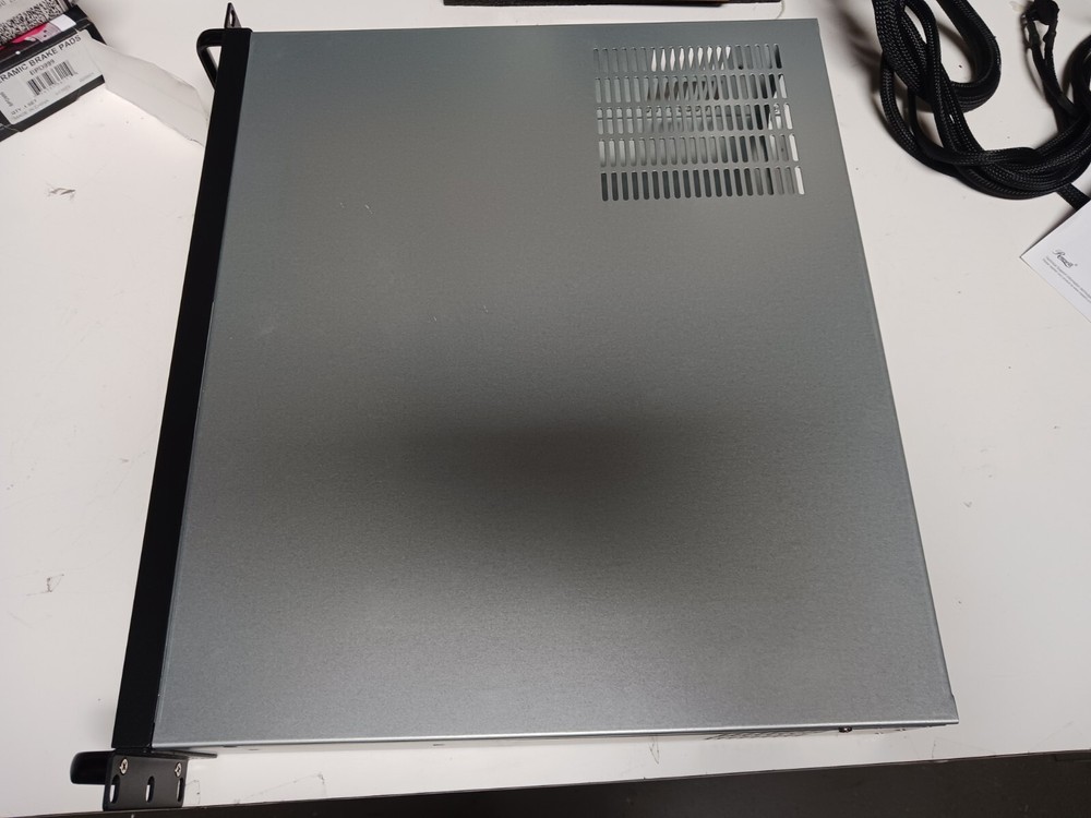 - Rosewill RSV-Z2600U Server Chassis