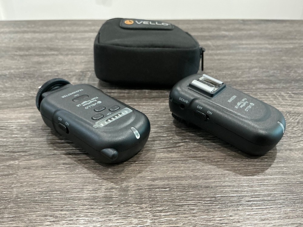 VELLO FREEWAVE LR WIRELESS FLASH TRIGGER/RECEIVER KIT NO BOX VELLO POUCH INCLUDE