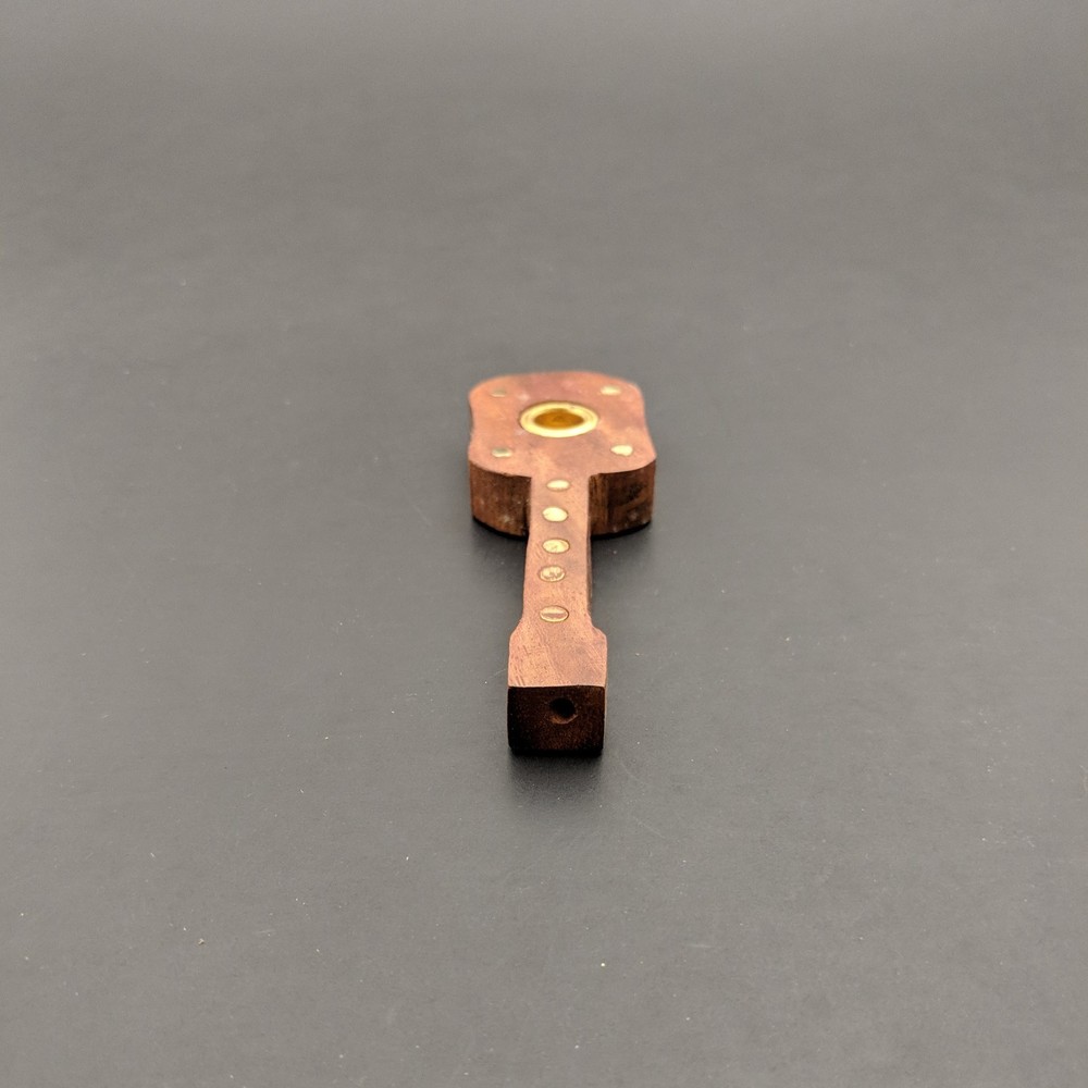1 wood guitar pipe